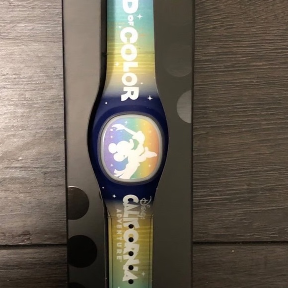 California Adventure New Unlinked MagicBand+ World of Color - Picture 4 of 7